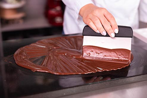 how what is chocolate tempering tabling